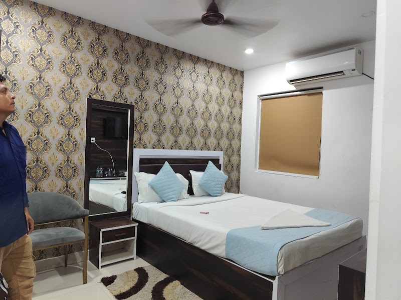 HOTEL DIAMANT INN - HOTEL DIAMANT INN opposite vidya sanskar school, abhiyant nagar, Patna, Bihar 801503, India