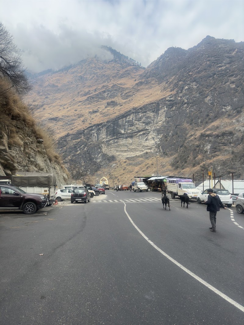 Everest Dhaba - Everest Dhaba HW8M+3RR, Bhawanagar, Sungra, Himachal Pradesh 172115, India