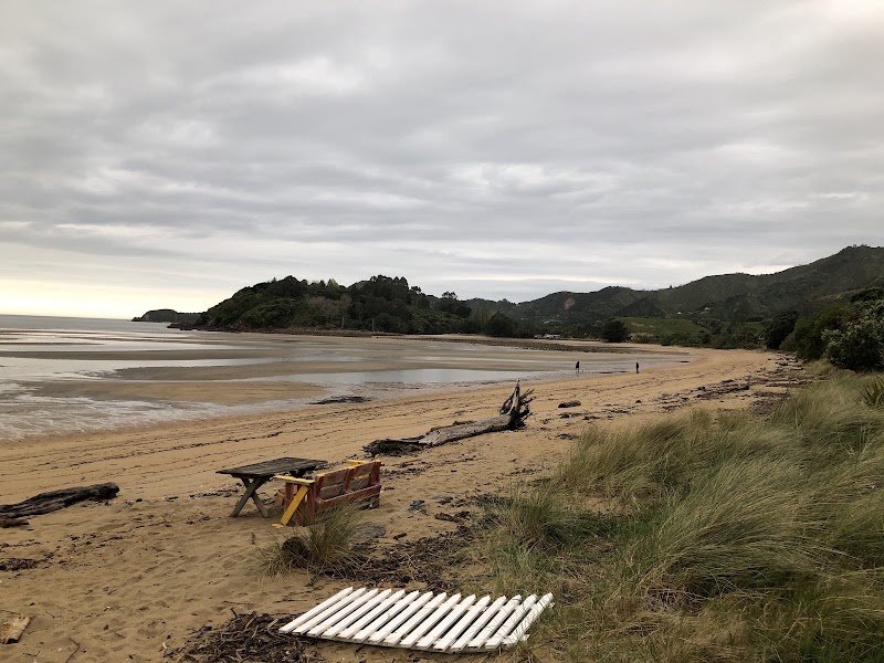 Ligar Bay Baches - Self Contained Holiday Accommodation, Golden Bay - Ligar Bay Baches - Self Contained Holiday Accommodation, Golden Bay 1118 and 1120, Abel Tasman Drive, Ligar Bay, Golden Bay 7183, New Zealand