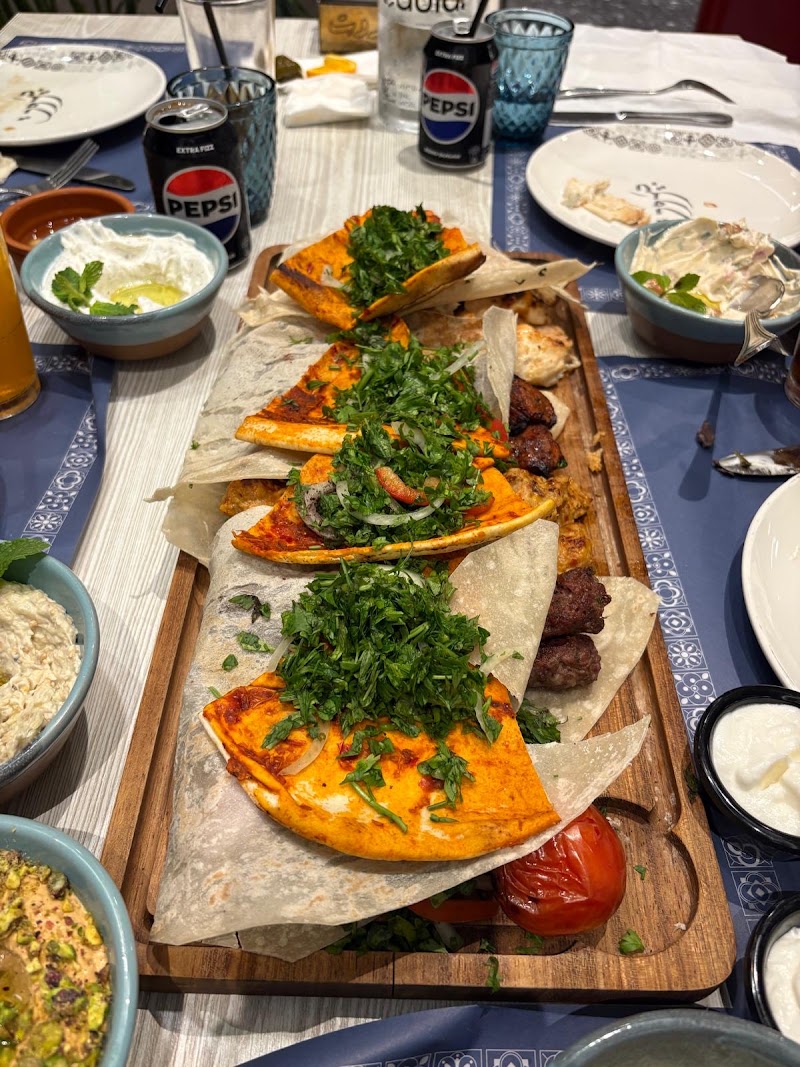 Habib Beirut, Dubai Marina - Habib Beirut, Dubai Marina Silverene Tower B, Ground Floor - Al Yahoom St - مرسى دبي - دبي مارينا - دبي - United Arab Emirates