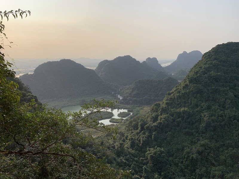 Vai Gioi Cave - Vai Gioi Cave, 6W82+C77, Nam Hoa Lu, Ninh Binh, Vietnam