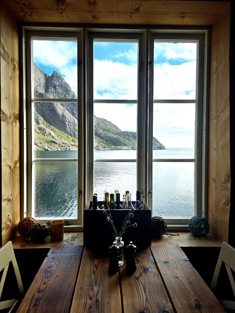 Karoline Restaurant - Karoline Restaurant, Nusfjordveien 110, 8380 Ramberg, Norway