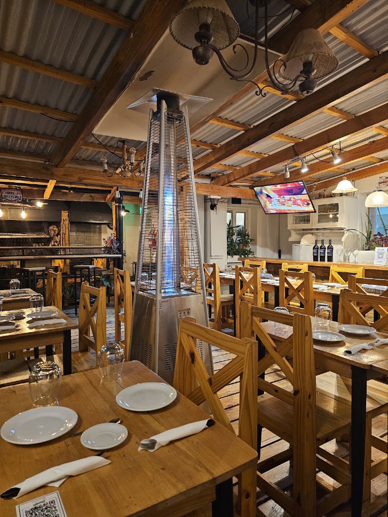 Hotel Surprise – Alojamiento en Bariloche - Hotel Surprise – Alojamiento en Bariloche Av. Ángel Gallardo 136, R8400 San Carlos de Bariloche, Río Negro, Argentina
