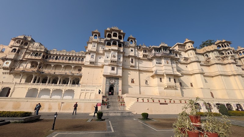 JODHPUR BLUE CITY TOUR - JODHPUR BLUE CITY TOUR, Pal House, +919829525399, Pal Haveli, Ghantaghar, Gulab Sagar, Jodhpur, Rajasthan 342001, India
