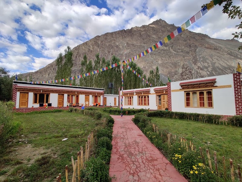 Hill View Residential - Hill View Residential, Ombey, Hunder Nubra Valley, Hunder, 194401