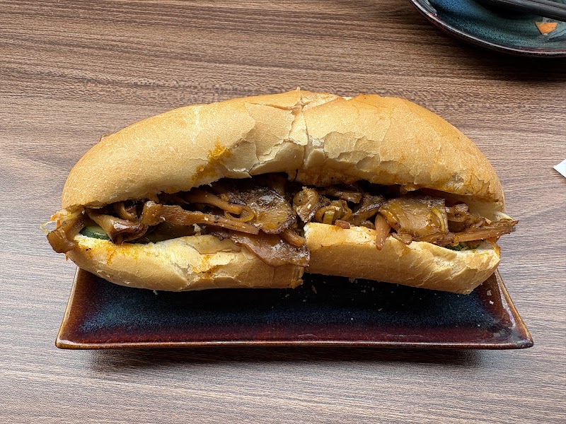 Hue Nhien Vegan & Vegetarian - Hue Nhien Vegan & Vegetarian 15 P. Tống Duy Tân, Hàng Bông, Hoàn Kiếm, Hà Nội 100000, Vietnam