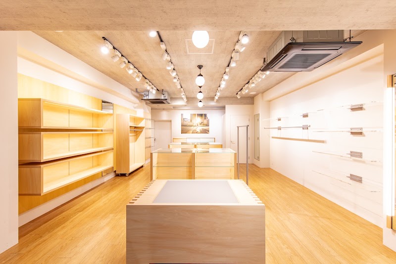 HUF KYOTO - HUF KYOTO, Japan, 〒604-8047 Kyoto, Nakagyo Ward, Nakasujichō, ４８８−１０ SHINKYOGOKUDORI ROKKAKUSHITA NAKAGYO-KU KYOTO-CITY KYOTO