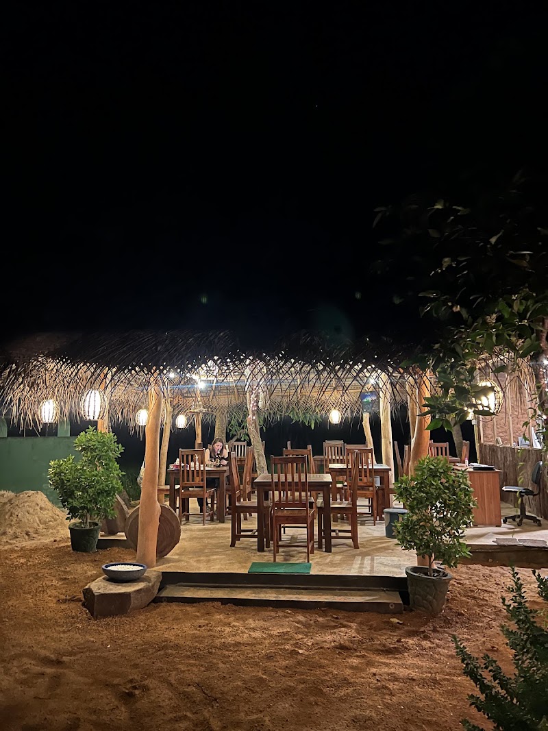 Home Food Restaurant - Home Food Restaurant Rubberwatte Rd, Tissamaharama, Sri Lanka