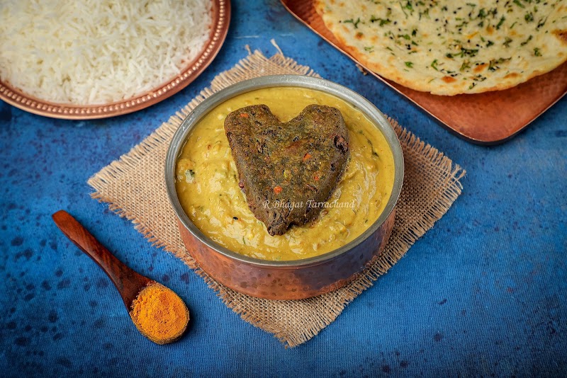 R Bhagat Tarrachand (Delivery Kitchen) - R Bhagat Tarrachand (Delivery Kitchen) Unit No. 1, Hiren Light Estate, Mogul Ln, next to Bimbo Bristol Bakery, Mahim (W), New Dinkar Co Operative Housing Society, Mahim, Mumbai, Maharashtra 400016, India
