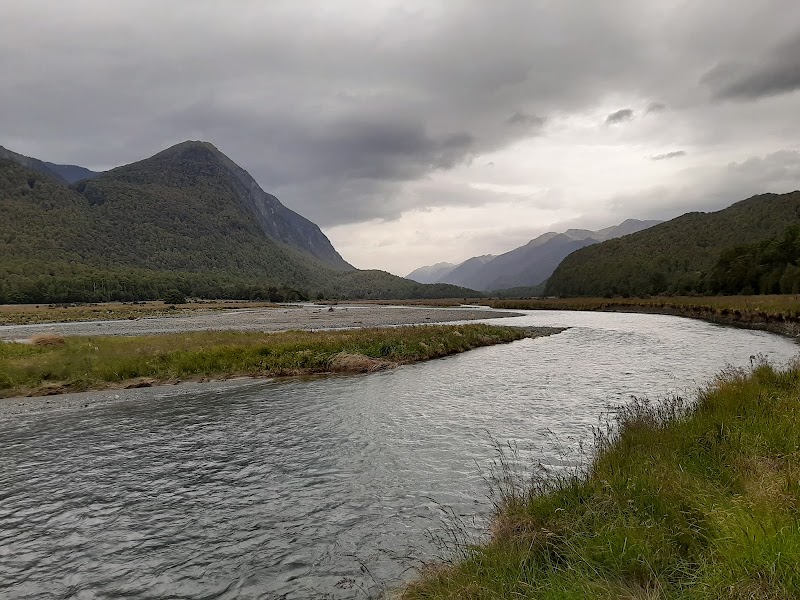 Walker Creek DOC Campsite - Walker Creek DOC Campsite, State Highway 94, Te Anau 9600, New Zealand