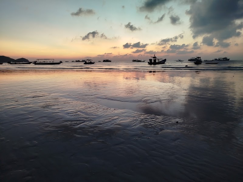 Sairee Beach - Sairee Beach Sairee Beach, Koh Pha-Ngan, Surat Thani 84280, Thailand