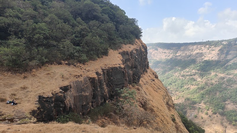 Garbett waterfall point - Garbett waterfall point X7VM+4RR, Matheran, Maharashtra 410102, India