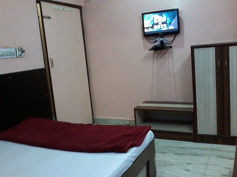 Hotel Abhiraj Palace - Hotel Abhiraj Palace Kalwad Scheme Railway Station Plot no B-49, 145, opposite Metro pillar, Kalwar Scheme, kawad scheme, Gopalbari, Jaipur, Rajasthan 302001, India