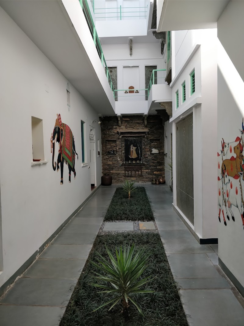 Little Garden Guest House - Little Garden Guest House 121-Bhattayani Chouhtta Kavirao Mohan SInghji ki haveli, Bhatiyani Chohatta, Udaipur, Rajasthan 313001, India
