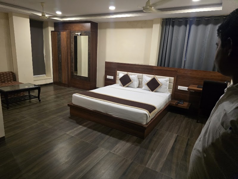 Hotel The Grand - Hotel The Grand, Ground Floor, Sunny Trade Center, गोपालपुरा बायपास मार्ग, गंगाराम नगर, न्यू आतिश मार्केट, शांति नगर, मानसरोवर, जयपुर, जयपुर नगर निगम एरिया, राजस्थान 302020, India