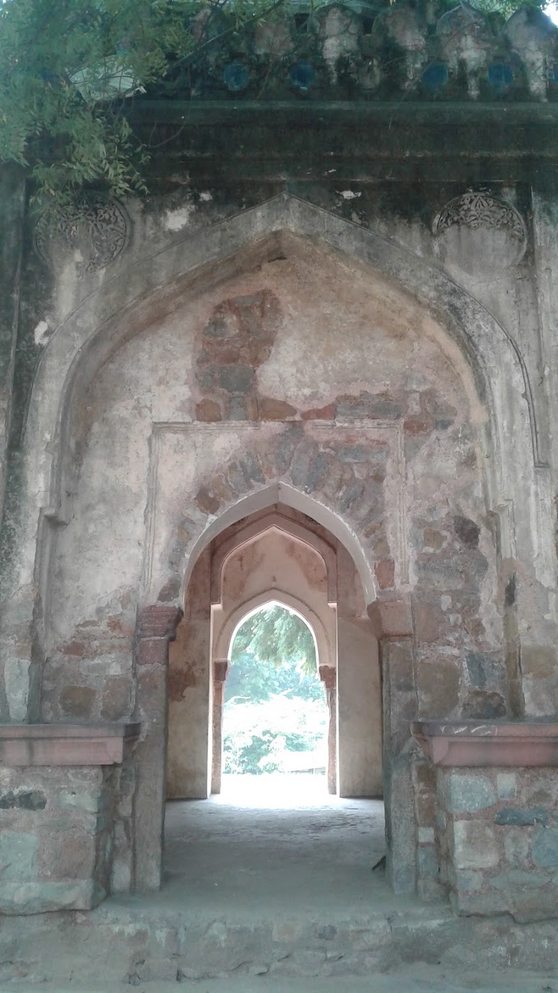 Gumbad Park - Gumbad Park, New, G5FR+8VW, Chatri Wala Kuan, Lado Sarai, New Delhi, Delhi 110030, India