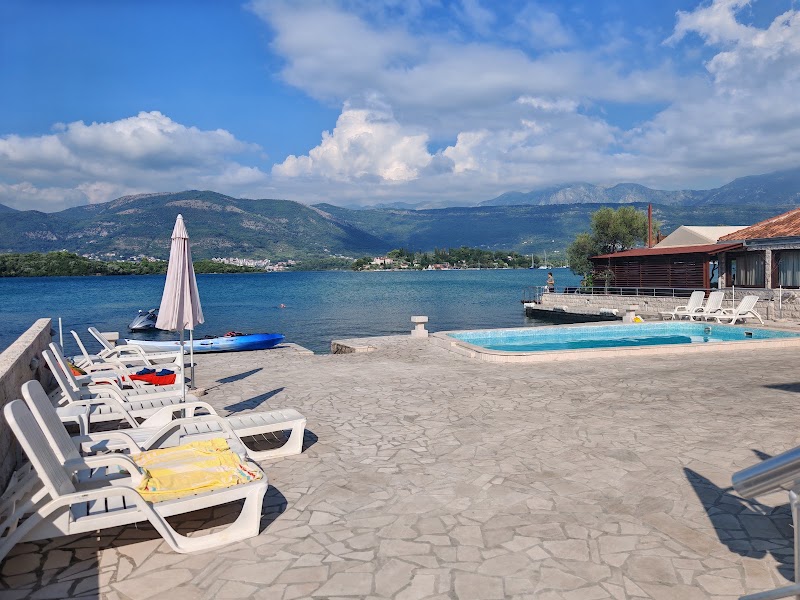 Tamaris Apartments - Tamaris Apartments, 46, Đuraševići, Montenegro