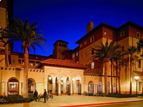University of Southern California - University of Southern California, Los Angeles, CA 90007, USA