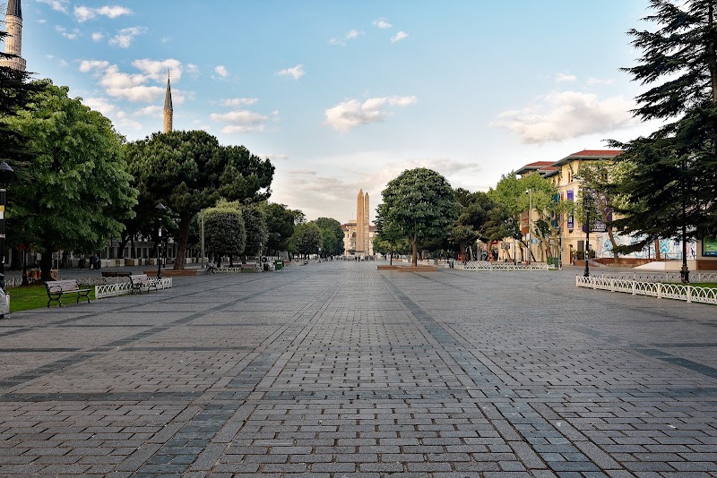 Sultanahmet Square - Sultanahmet Square, Binbirdirek, Sultan Ahmet Parkı No:2, 34122 Fatih/İstanbul, Türkiye