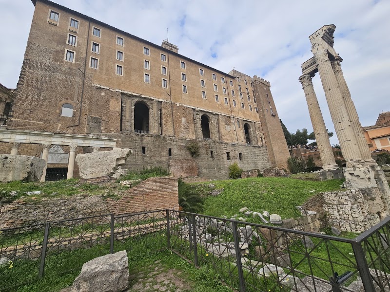 Tabularium - Tabularium, V. di San Piètro in Càrcere, 00186 Roma RM, Italy
