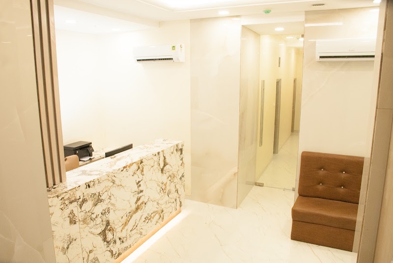 City Hotel - City Hotel Main Gate, City Terrace, 121, Walchand Hirachand Rd, opp. C.S.T. Station, Borabazar Precinct, Fort, Mumbai, Maharashtra 400001, India