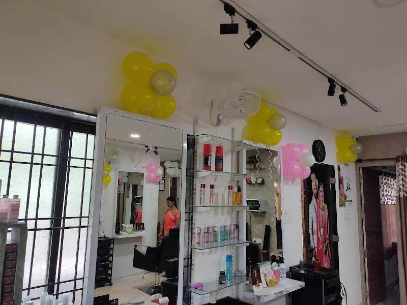 PR Salon And Academy - PR Salon And Academy, nutan chowk, Bangali Para, New Sarkanda, Sarkanda, Bilaspur, Chhattisgarh 495006, India