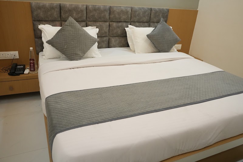 Hotel Bhagya - Hotel Bhagya Shubh Business Zone, D-25, Bypass Road, near People's Mall, Peoples Campus, Bhanpur, Bhopal, Madhya Pradesh 462037, India