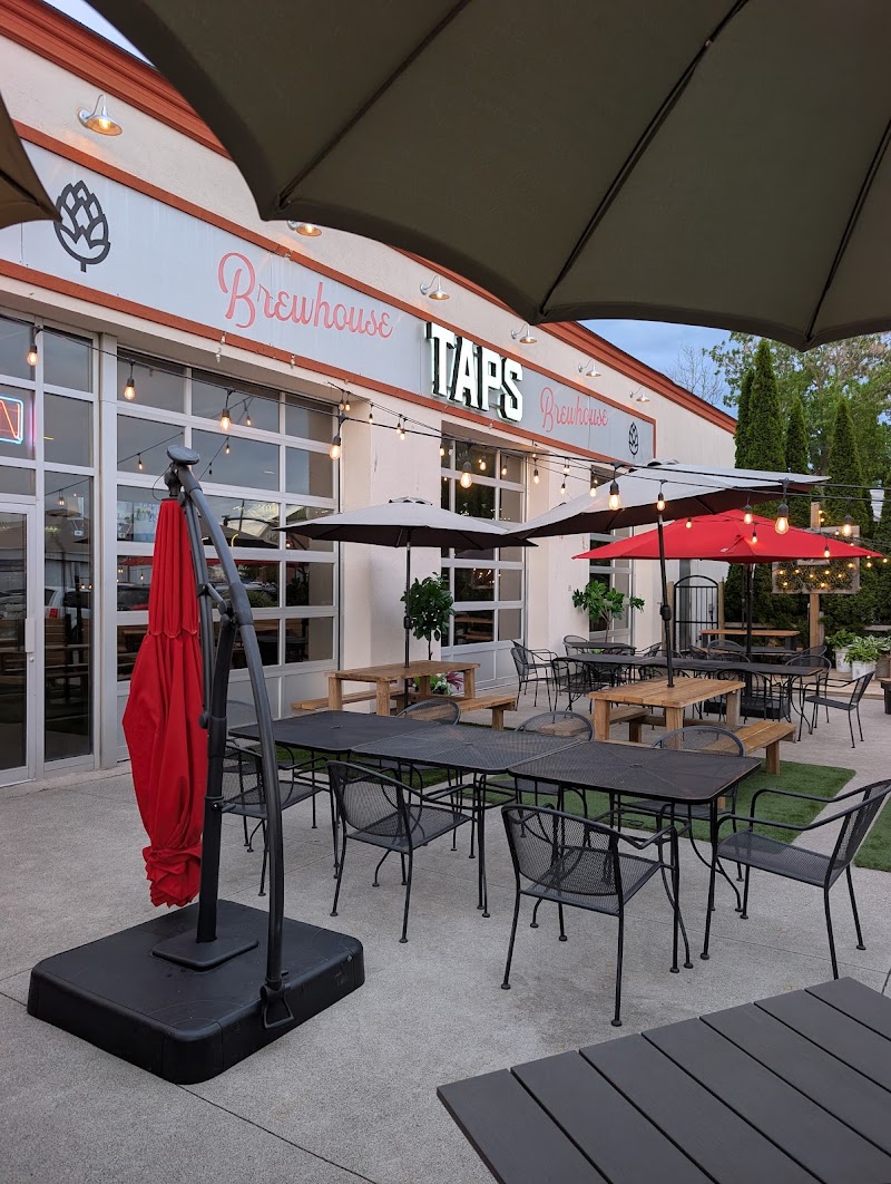 Taps Brewhouse - Taps Brewhouse 4680 Queen St, Niagara Falls, ON L2E 2L8, Canada