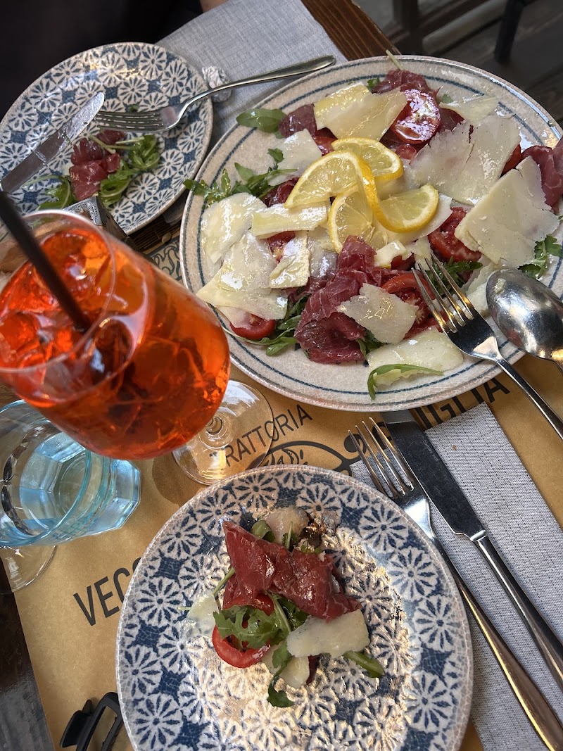 Trattoria Vecchia Griglia - Trattoria Vecchia Griglia Via del Canto dei Nelli, 38R, 50123 Firenze FI, Italy