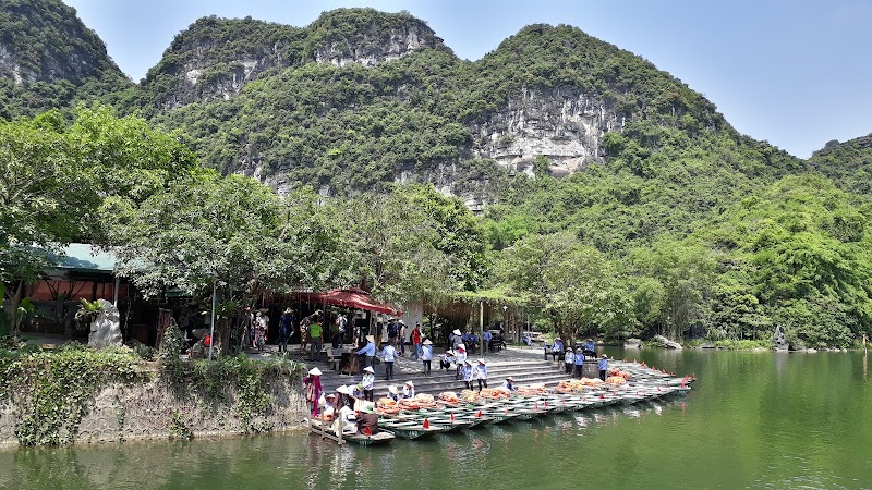 Trang An Grottoes tour - Trang An Grottoes tour, 7W39+HF, Hoa Lu, Ninh Binh, Vietnam