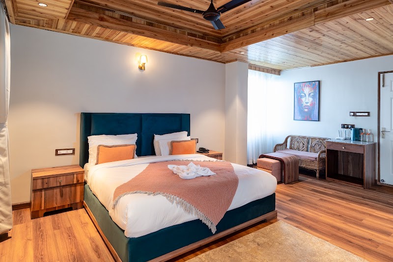 Echo Hotel and Spa by Tej Hotels and Resorts - Echo Hotel and Spa by Tej Hotels and Resorts On Mall, 2, Nehru Rd, Chowrastsa, Chauk Bazaar, Darjeeling, West Bengal 734101, India