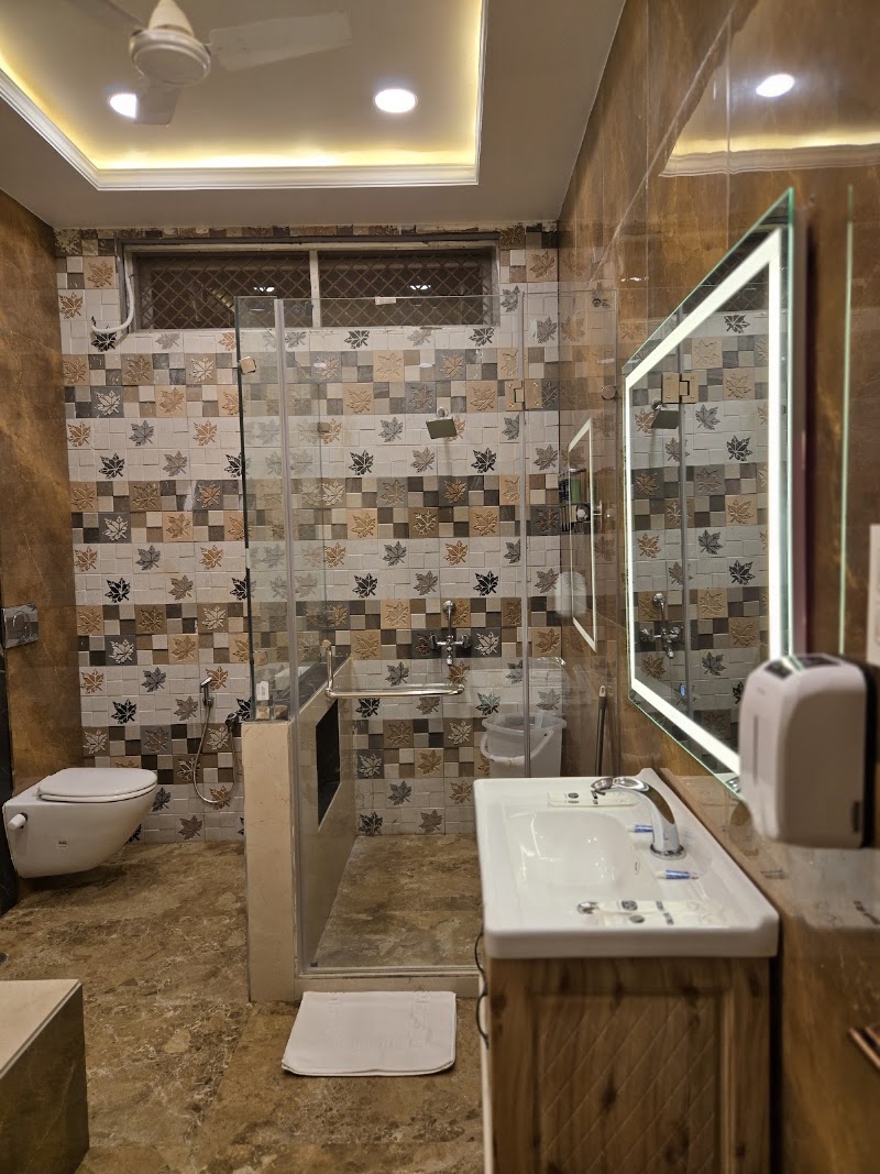 Vraj Homestay Vk - Vraj Homestay Vk, 303,304, S/1, Kailash Nagar, Vrindavan, Mathura, Uttar Pradesh 281121, India