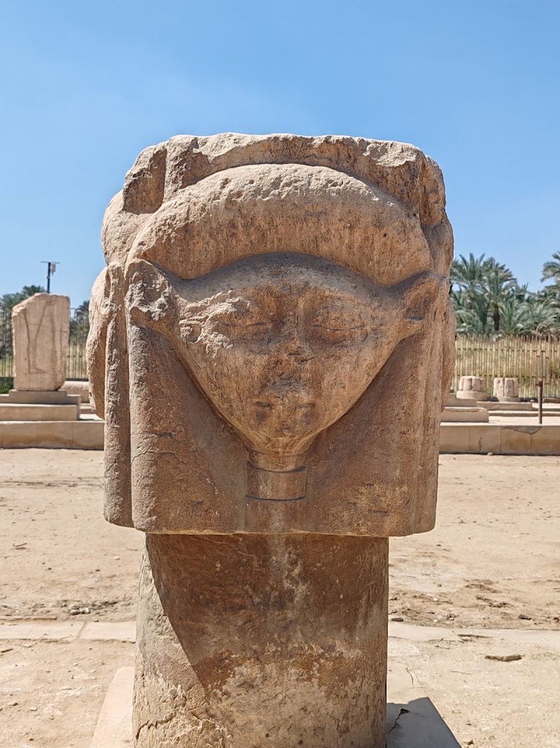 Ruins of Memphis - Ruins of Memphis, R7X4+P86, Mit Rahinah, Badrshein, Giza Governorate 3364932, Egypt