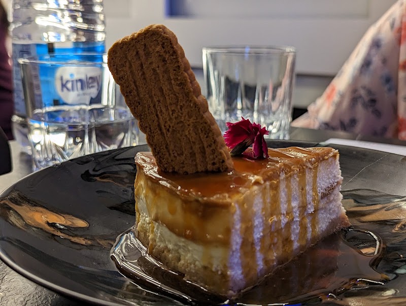 Warehouse Cafe - Warehouse Cafe 4th Floor, Southcity Mall, Prince Anwar Shah Rd, South City Complex, Jadavpur, Kolkata, West Bengal 700068, India