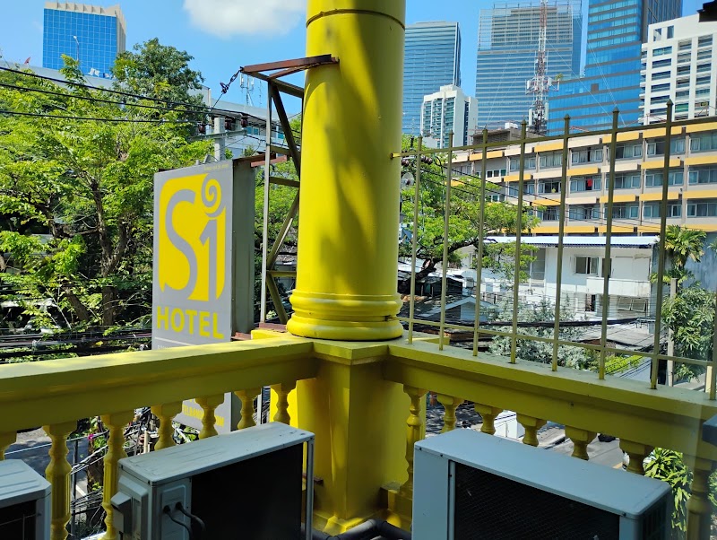 S1 Hostel - S1 Hostel 35/1 Soi Ngamdoplee, Rama 4 Road, Thungmahamek Khwaeng Thung Maha Mek, Khet Sathon, Krung Thep Maha Nakhon 10120, Thailand