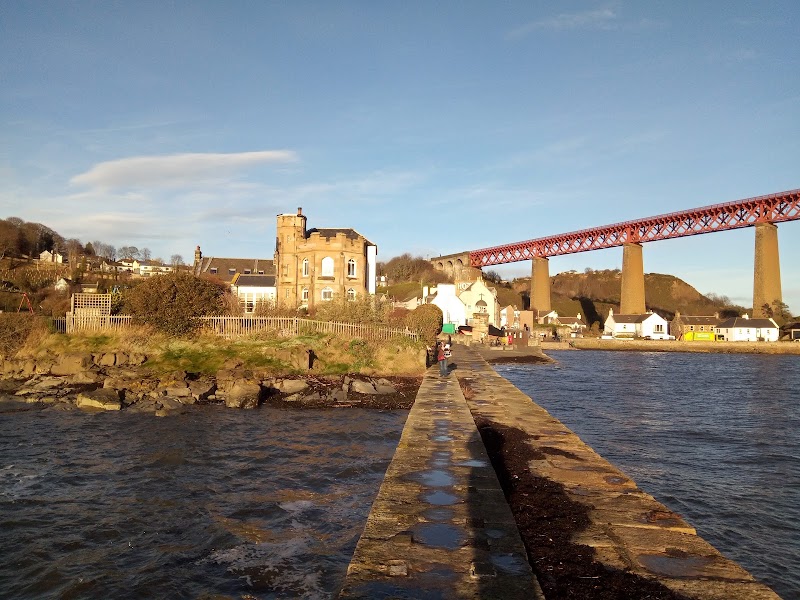 Forth Bridges Lighthouse Museum & 1817 Light Tower - Forth Bridges Lighthouse Museum & 1817 Light Tower, 60 Main St, North Queensferry, Inverkeithing KY11 1JG, UK