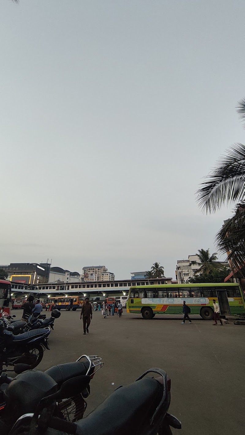 Mangalore Bus Stand KSRTC - Mangalore Bus Stand KSRTC, VRMR+XV2, Lalbagh, Mangaluru, Karnataka 575004, India