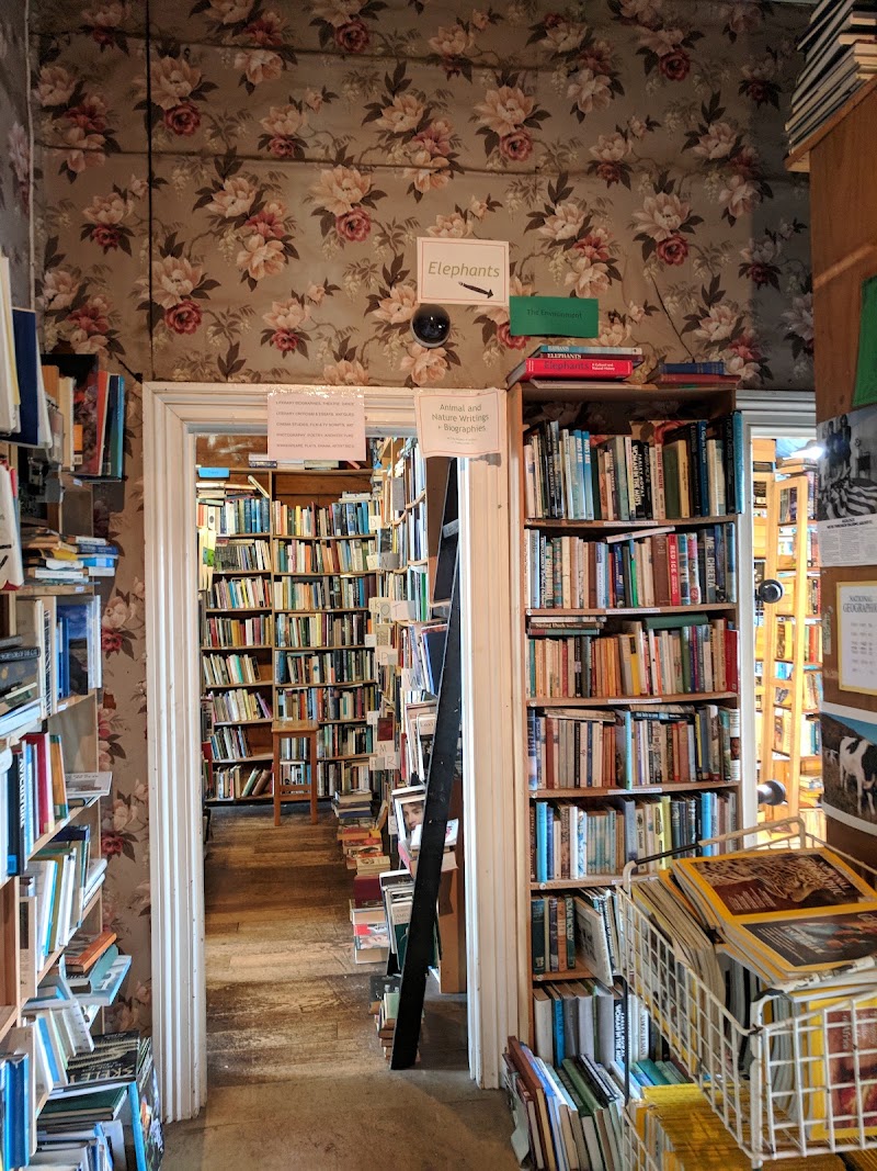Hard To Find Books - Hard To Find Books 4 Glenside Crescent, Eden Terrace, Auckland 1010, New Zealand