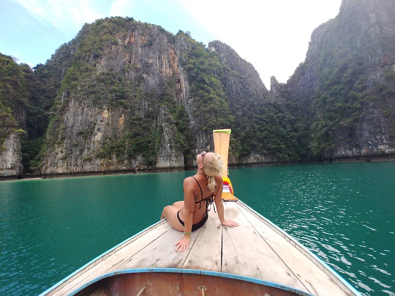 Pi Leh Bay - Pi Leh Bay MQM9+82R เกาะพีพี(อ่าวแหลมตง Tambon Ao Nang, เมือง Chang Wat Krabi 81000, Thailand