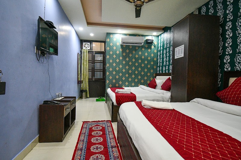 Hotel Devbhoomi Inn - Hotel Devbhoomi Inn Dehradun Rd, near P.N.B bank, Adarsh Gram, Rishikesh, Uttarakhand 249201, India