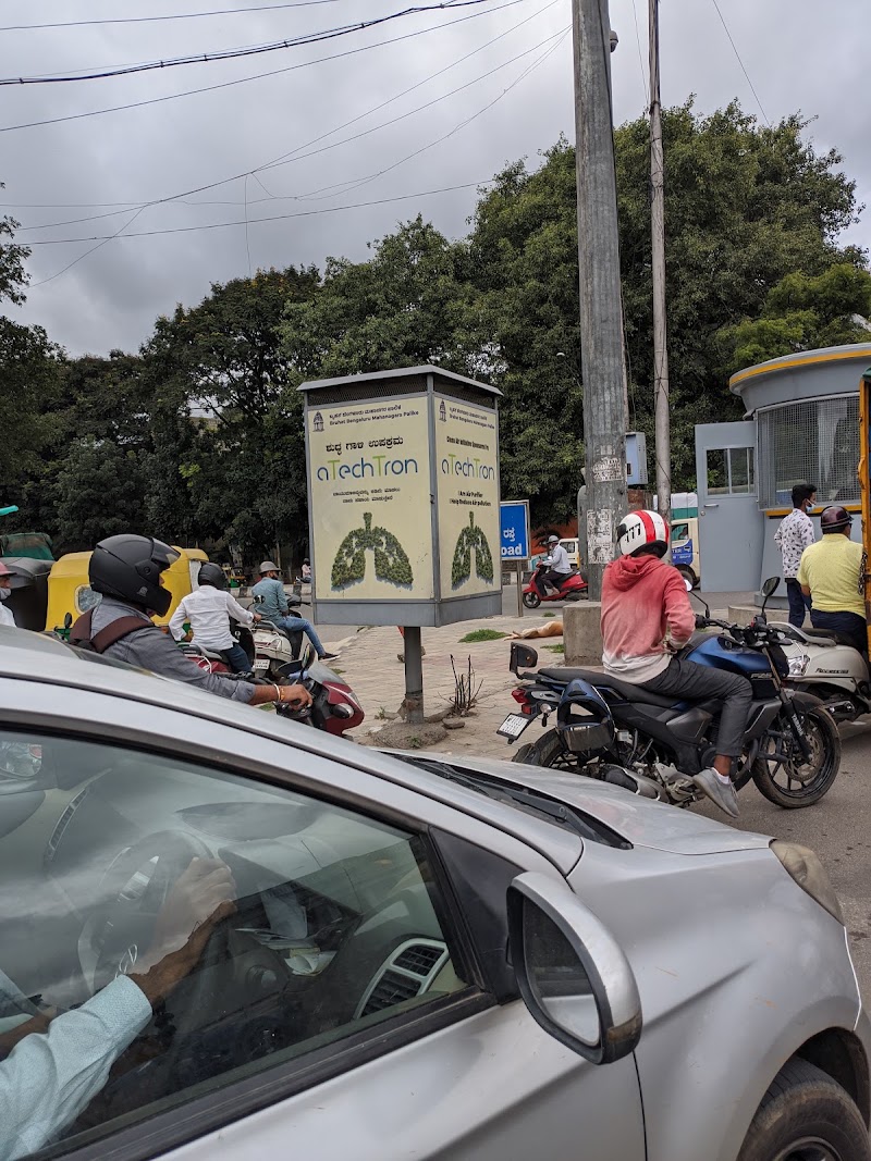 City Market - City Market 20, Jayachamaraja Rd, City Market, KR Market, Dodpete, Nagarathpete, Bengaluru, Karnataka 560002, India