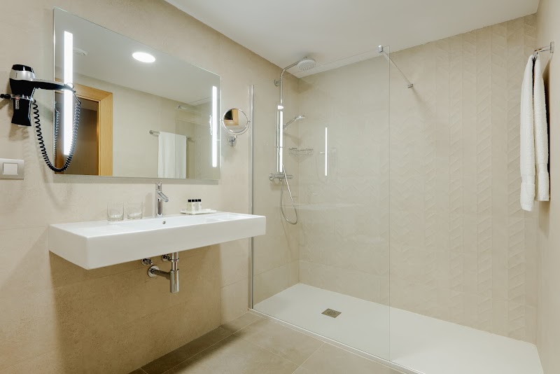 Hotel Hesperia Barcelona Sant Just - Hotel Hesperia Barcelona Sant Just Carrer de Frederic Mompou, 1, 08960 Sant Just Desvern, Barcelona, Spain