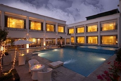 Country Inn & Suites by Radisson, Delhi Satbari