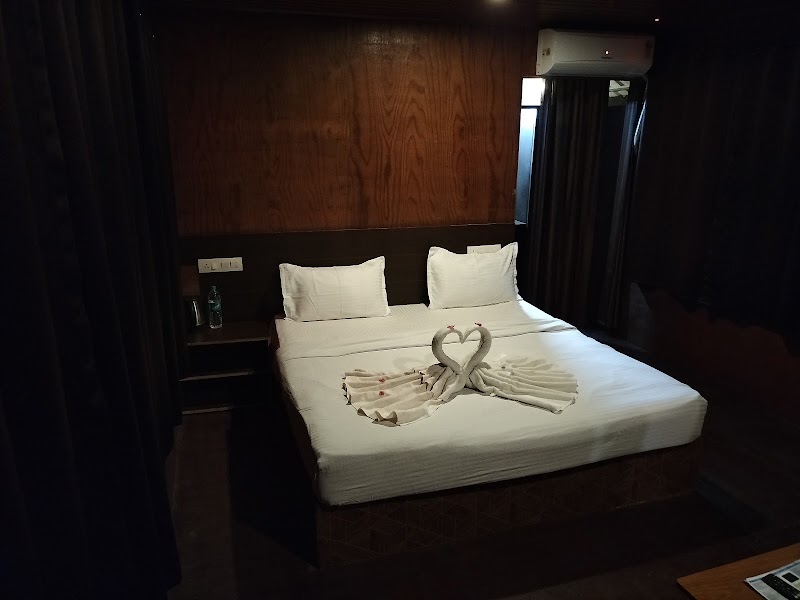 WAYANAD WILDLIFE RESORT - WAYANAD WILDLIFE RESORT Sathramkunnu road. 350 mtrs from Daymart, M785+QFF, Sathram Kunnu Rd, near Ankanvadi, Sathramkunnu, Sultan Bathery, Kerala 673592, India