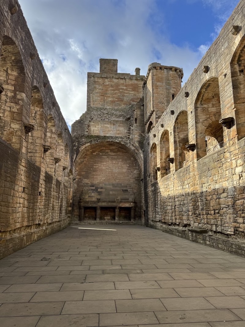 Linlithgow Palace - Linlithgow Palace, Kirkgate, Linlithgow EH49 7AL, UK
