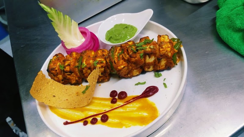 The Hot Spoon - The Hot Spoon 1 st Floor, C21 Bussiness Park, opp. Radisson Square, Pushp Vihar Colony, Scheme No 131, Indore, Madhya Pradesh 452010, India