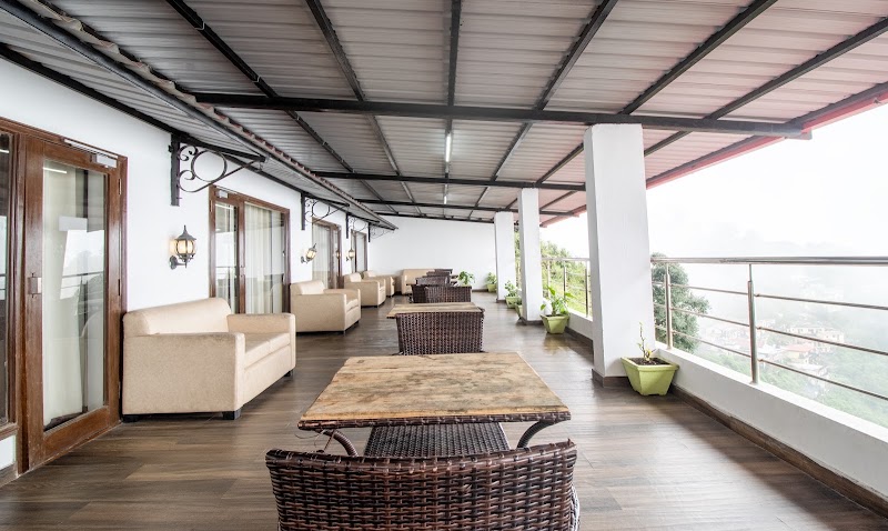 Treebo Premium Queen Of Hills Near Mall Road - Treebo Premium Queen Of Hills Near Mall Road Chaman Estate Road, Library Chowk, near Radha Bhawan Estate, The Mall Road, Mussoorie, Uttarakhand 248179, India