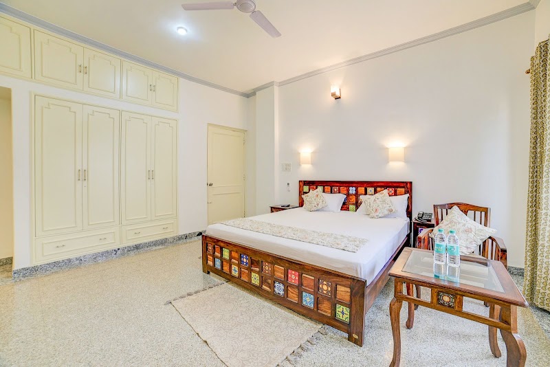 Oasis House - Oasis House 196, Gandhi Path, Queens Rd, opposite Utsav Marriage Garden, Guru Jhambeshwar Nagar A, Block E, Vaishali Nagar, Jaipur, Rajasthan 302021, India