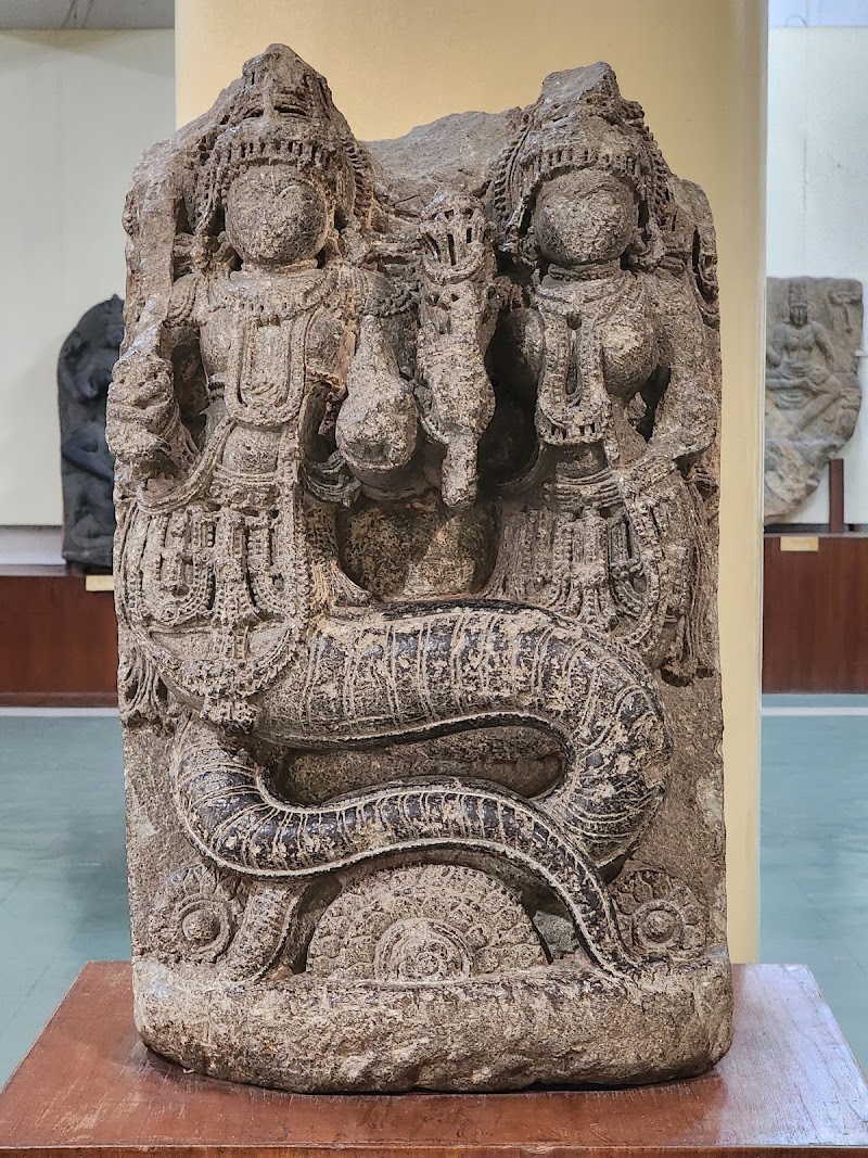 Government Museum - Government Museum Venkatappa Art Gallery Building, Kasturba Rd, Ambedkar Veedhi, Sampangi Rama Nagar, Bengaluru, Karnataka 560001, India