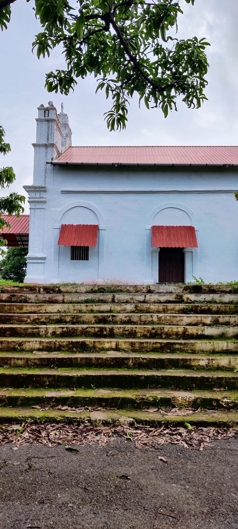Three Kings Chapel - Three Kings Chapel 9W62+679, Muder, Cansaulim, Cuelim, Goa 403712, India